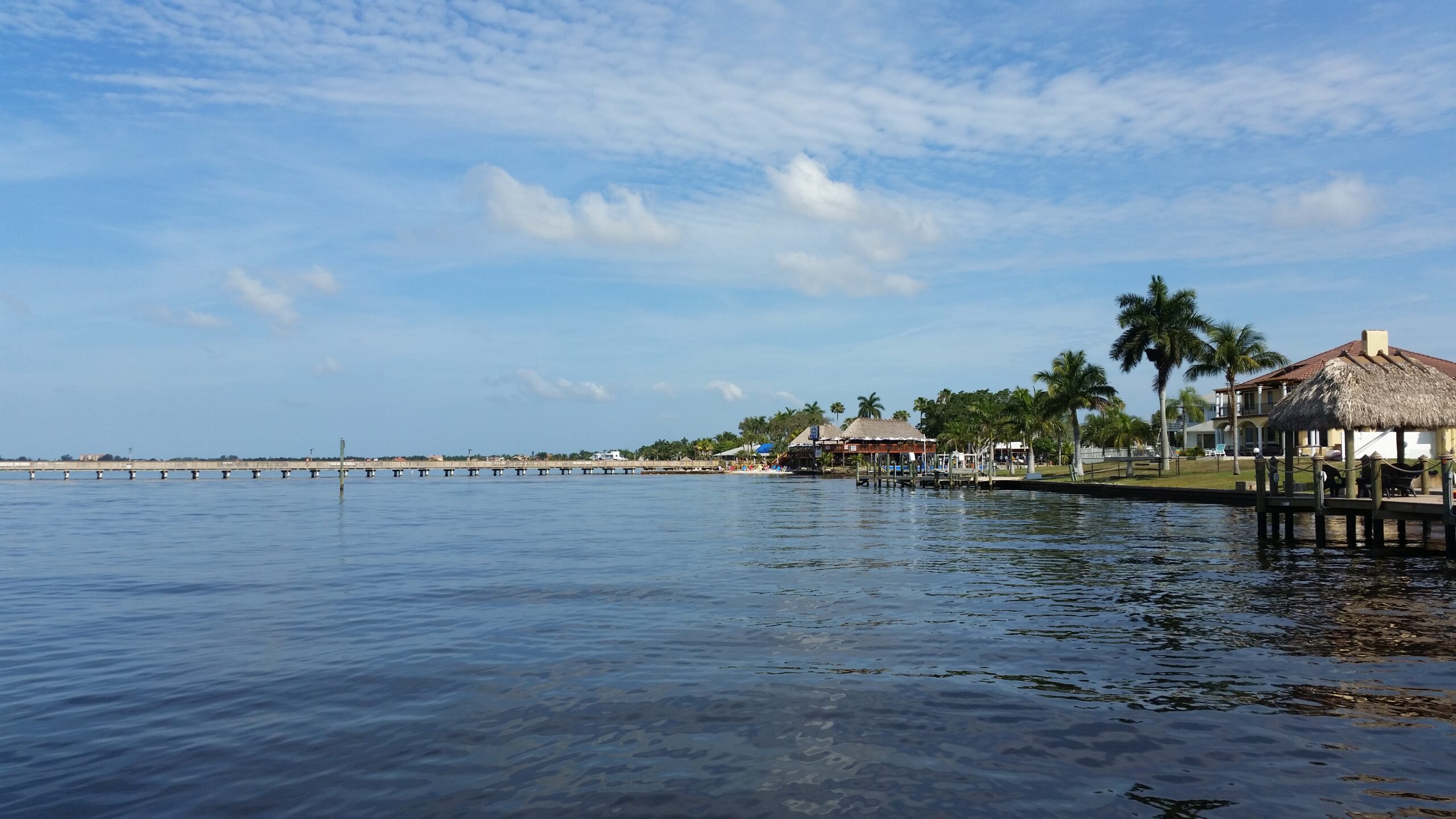 Read more about the article Restaurants (by boat)
